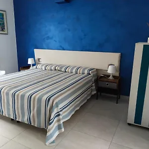 prie-de-m.hotelitalianriviera.com/