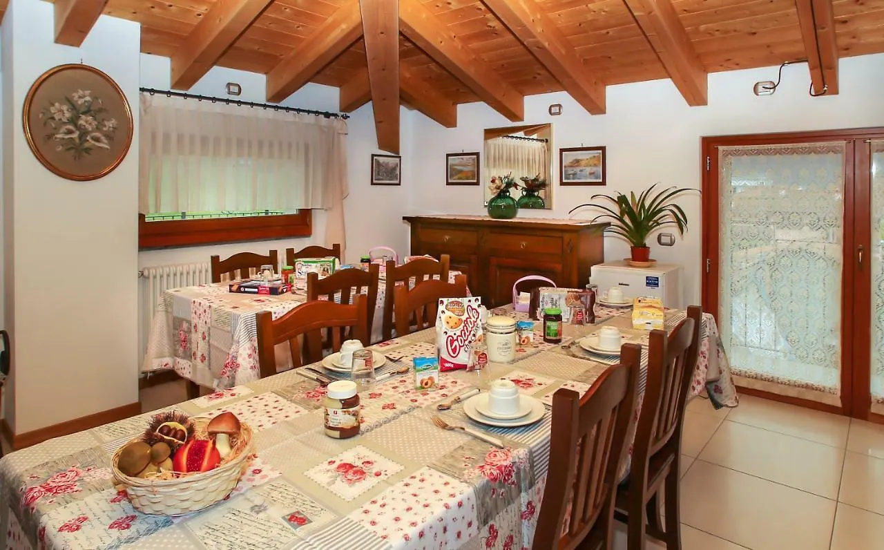 Al Molin B&B Colico 0*,  Itália
